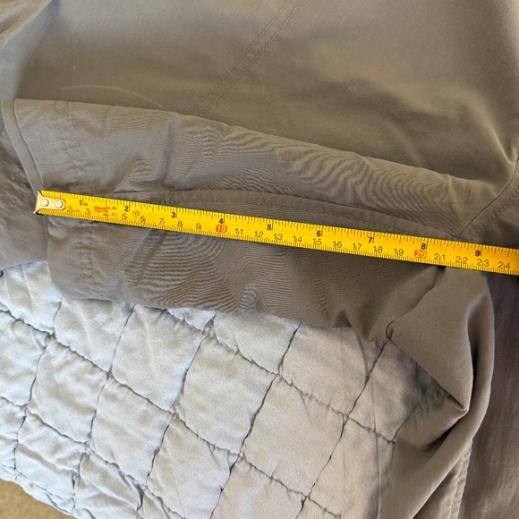 Mountain Hardwear Hiking Shorts- Grey - Picture 3 of 3